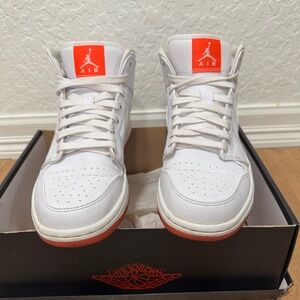 Air Jordan 1 Mid Premium